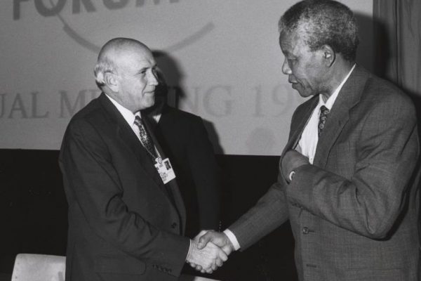 Frederik_de_Klerk_with_Nelson_Mandela_-_World_Economic_Forum_Annual_Meeting_Davos_1992